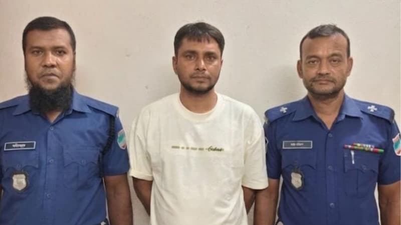 শার্শায় পুলিশের অভিযানে যুবলীগ নেতা সাইদুজ্জামান বিটন গ্রেপ্তার