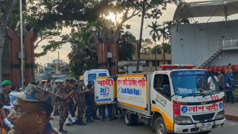 কলকাতার অগ্নিকাণ্ড: দেবাশীষসহ ৫ বাংলাদেশির মরদেহ বেনাপোল দিয়ে দেশে ফিরেছে