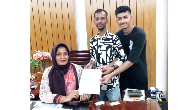 ঢাকার তেজগাঁও কলেজের পকেট সড়কে রিকশা চলাচল বন্ধের দাবি ছাত্রদলের
