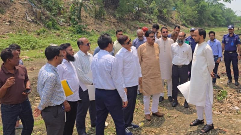 জিয়ার খাল পরিদর্শন করলেন পানি সম্পদ প্রতিমন্ত্রী ফরহাদ
