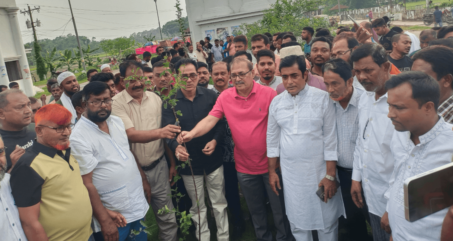 সবুজ বেনাপোল গড়ার প্রত্যয়ে বিএনপি নেতা ভারতের বৃক্ষরোপণ কর্মসূচি