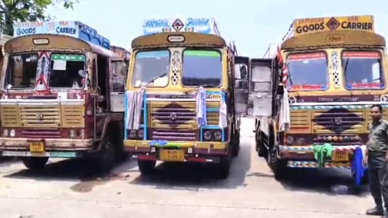 ভারত থেকে তিন ট্রাকে বিস্ফোরক আমদানি, কঠোর নিরাপত্তায় বেনাপোল বন্দরে সংরক্ষণ