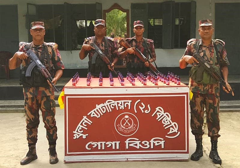 শার্শা সীমান্তে ৫০ বোতল ভারতীয় মাদক এসকাফ সিরাপ জব্দ
