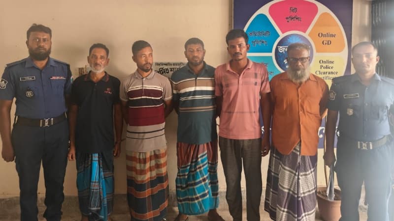 শার্শায় পুলিশের অভিযানে সাজাপ্রাপ্ত ও পরোয়ানাভুক্ত ৫ আসামী গ্রেফতার