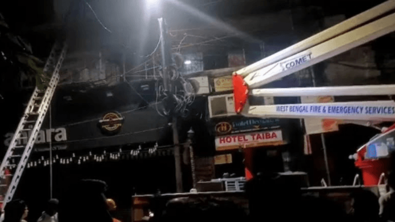 কলকাতার নিউ মার্কেটের হোটেলে ভয়াবহ আগুন, ৯ বাংলাদেশির মৃত্যু