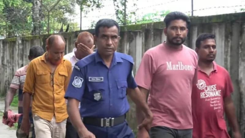 ক্যাম্পে ঢুকে বিজিবি সদস্যদের হুমকি ও সরকারি কাজে বাধার অভিযোগে বিএনপির ৪ নেতাসহ গ্রেপ্তার ৬