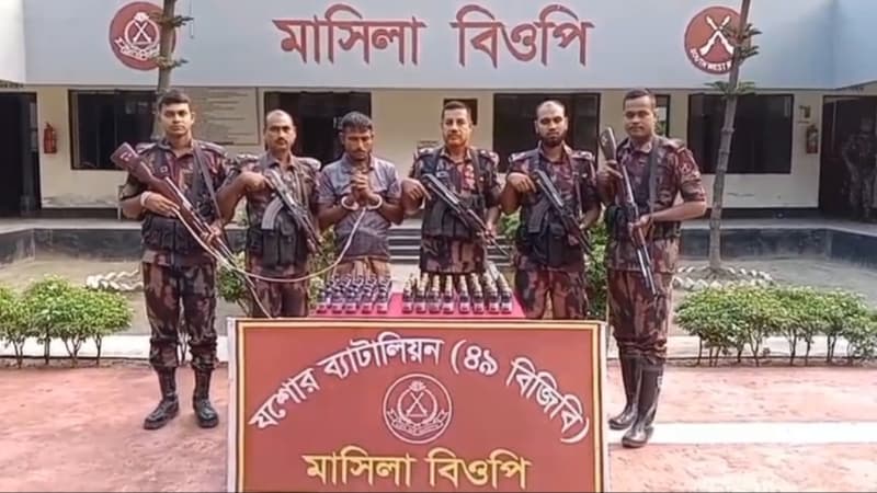 যশোর সীমান্তে মাদক ও চোরাচালান পণ্য আটক, গ্রেফতার ১