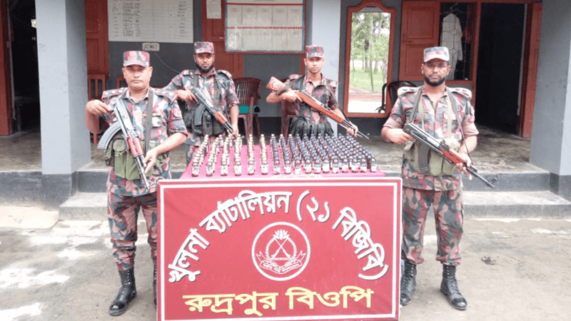 শার্শার সীমান্তে বিজিবির অভিযানে ভারতীয় নেশাজাতীয় সিরাপ জব্দ