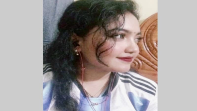 শার্শায় অনলাইন জুয়ার আসর থেকে নারী আটক, জব্দ দুই স্মার্টফোন