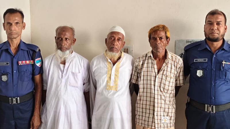  শার্শায় নাশকতা মামলায় তৃণমূল আওয়ামী লীগের তিন নেতাকর্মী গ্রেপ্তার