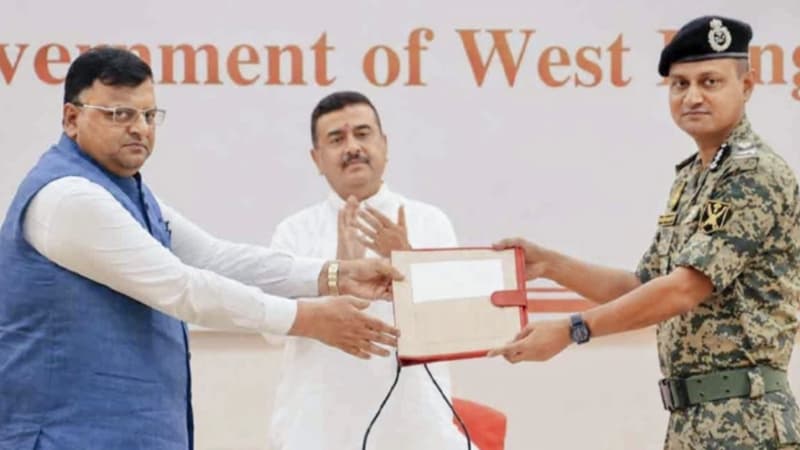 বাংলাদেশ সীমান্তে বেড়া নির্মাণে বিএসএফকে জমি হস্তান্তর পশ্চিমবঙ্গ সরকারের