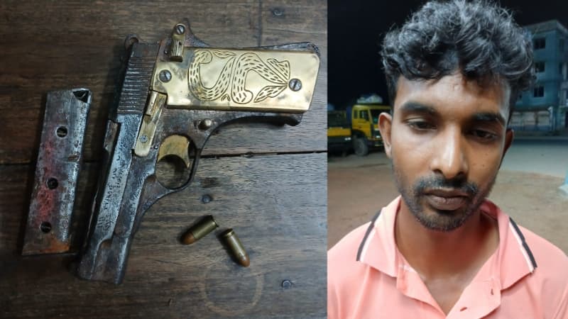 বেনাপোলে ভ্যানের ছাউনি থেকে পিস্তল, গুলি ও ম্যাগজিন উদ্ধার, চালক আটক